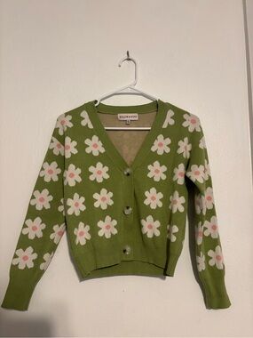 Willow & Wind Floral V-Neck Cardigan